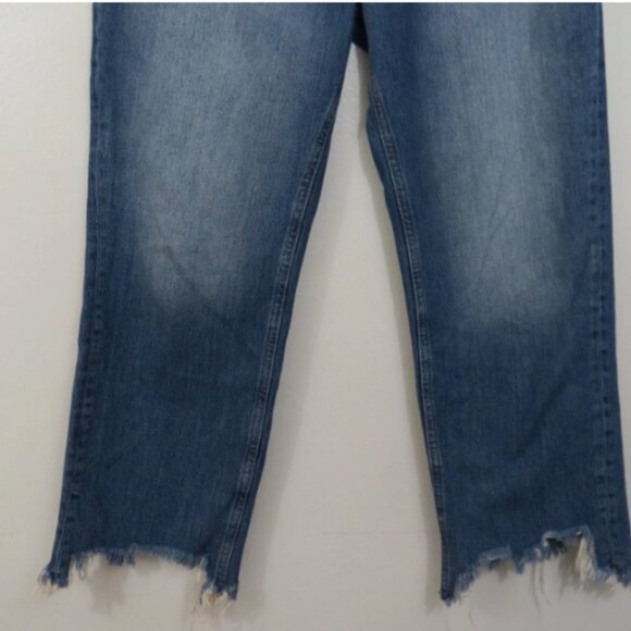 Free People Maggie Mid Rise Straight Leg Distressed Jeans Size 30 Frayed Hem - Picture 4 of 5